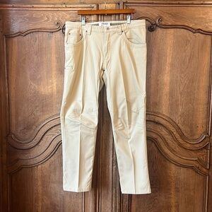 Mountain Khakis MEN'S CAMBER 105 PANT
CLASSIC FIT